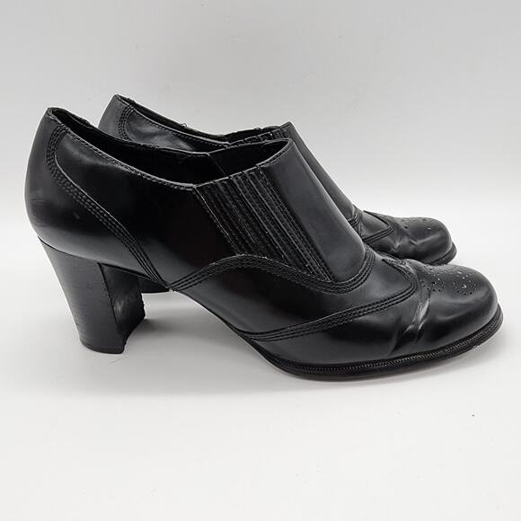 Etienne Aigner Wingtip Ankle Boots Size 9.5M Black 3" Stack Heel Brogue Witchy - Picture 1 of 16
